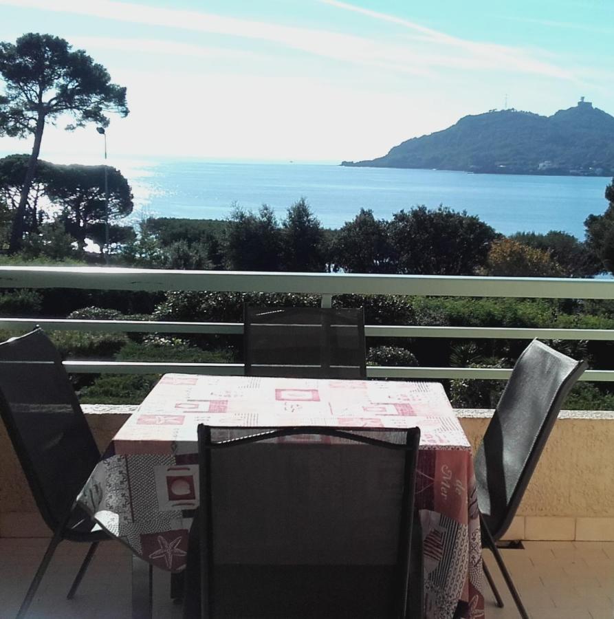 Appartement Vue Mer Piscines Parking Les Coraux Agay Plage Saint-Raphaël Kültér fotó