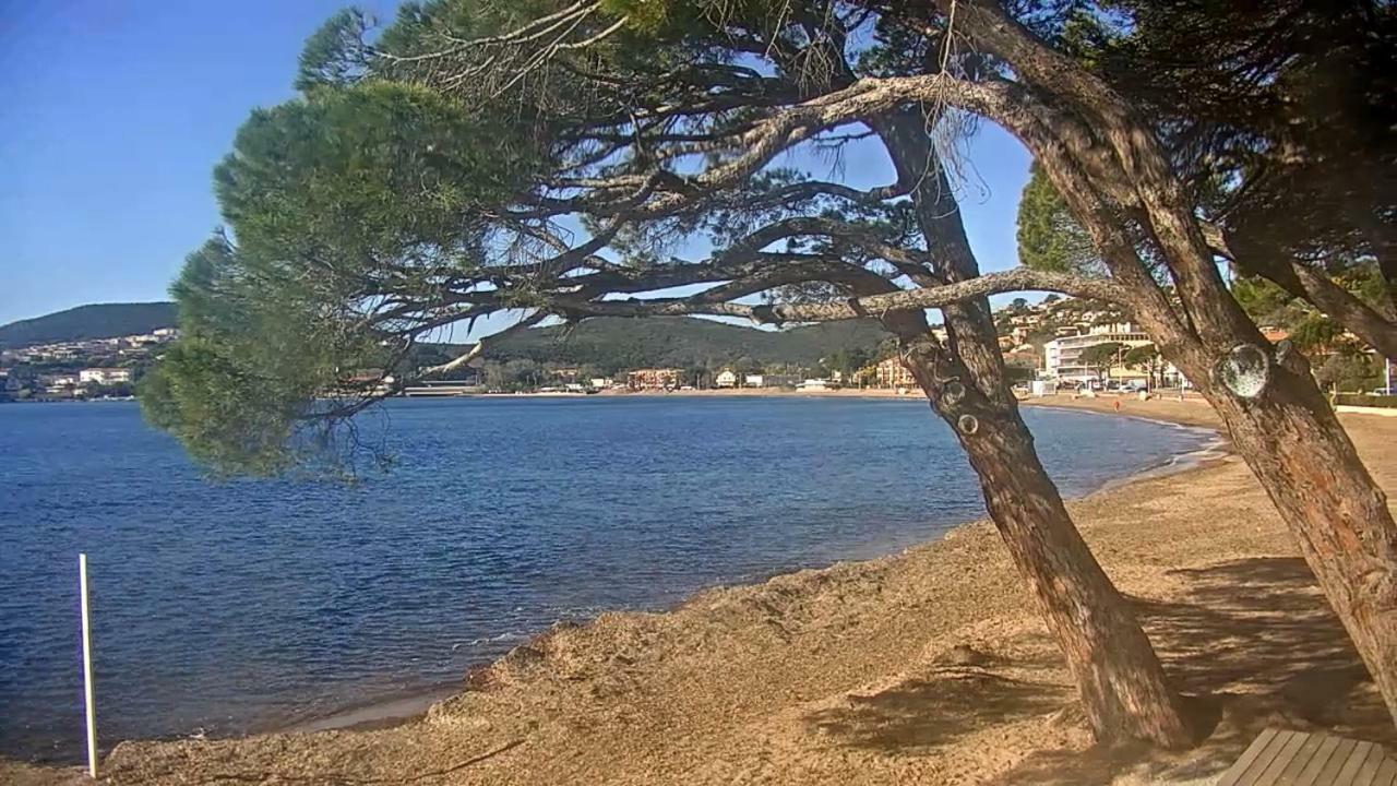 Appartement Vue Mer Piscines Parking Les Coraux Agay Plage Saint-Raphaël Kültér fotó