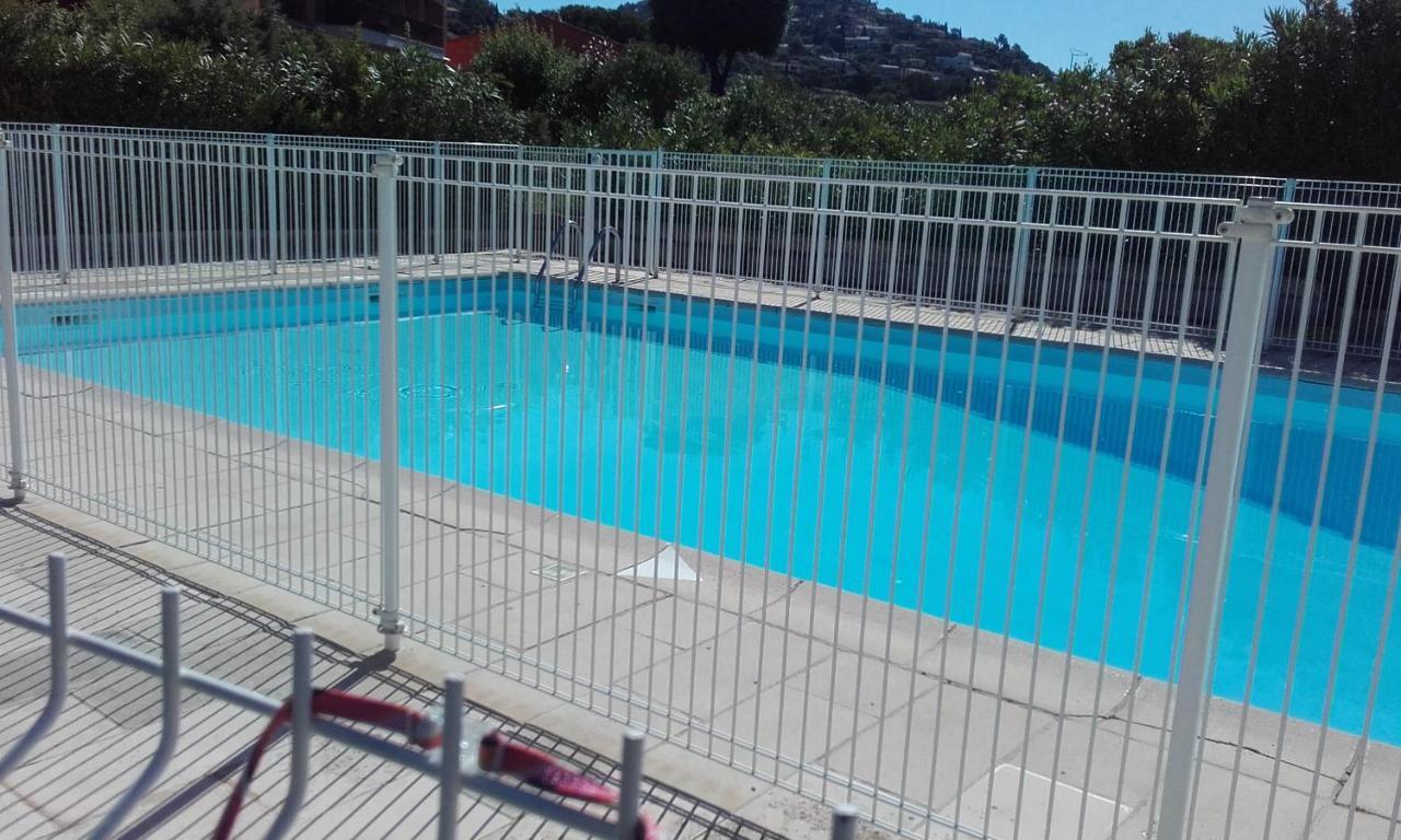 Appartement Vue Mer Piscines Parking Les Coraux Agay Plage Saint-Raphaël Kültér fotó